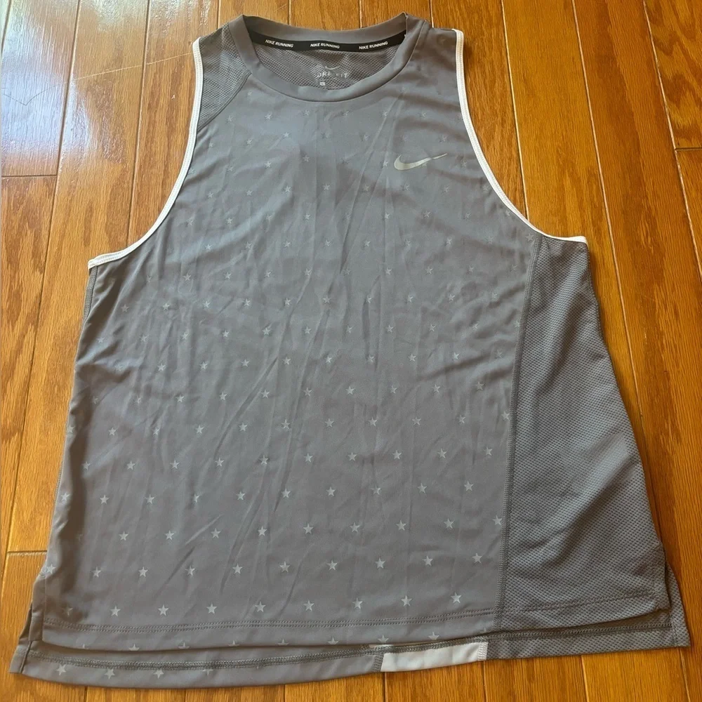 Nike Tank Top W/ Star Detail Womens Size Large